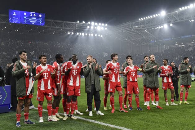 Atalanta v Bayern Munchen - UEFA Champions League BERGAMO, ITALY - MARCH 10: Bayern Munchen s players greet fans at the end of the UEFA Champions League round of 16 first leg football match between Atalanta and Bayern Munchen at the Stadio di Bergamo, Italy, on March 10, 2026. Bayern Munchen defeated Atalanta 6-1. Isabella Bonotto Anadolu Bergamo Italy. Editorial use only. Please get in touch for any other usage.  Copyright: x2026xAnadoluxIsabellaxBonottox