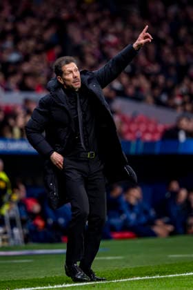 Atletico de Madrid v Tottenham Hotspur FC - UEFA Champions League 2025 26 Round of 16 First Leg Diego Pablo Simeone, head coach of Atletico de Madrid, is seen giving indications to his players during the UEFA Champions League 2025 26 Round of 16 First Leg match between Atletico de Madrid and Tottenham Hotspur FC at Estadio Riyadh Air Metropolitano on March 10, 2026 in Madrid, Spain. Madrid Estadio Riyadh Air Metropolitano Madrid Spain Copyright: xAlbertoxGardinx AGardin_20260310_Foot_Champ_Atl_Mad_Tot_Hot_1366