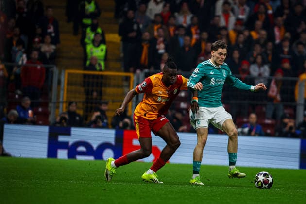 Galatasaray vs Liverpool UEFA Champions League 2025-26 Round of 16 - 1st leg Wilfried Stephane Singo of Galatasaray SK and Florian Wirtz of Liverpool FC vie for the ball. Galatasaray SK and Liverpool FC faced each other at UEFA Champions League 2025 26 League Round of 16 - 1st leg. The match took place in Ali Sami Yen Rams Park Stadium on March 10th, 2026. Istanbul Istanbul Turkey Copyright: xBurakxBasturkx