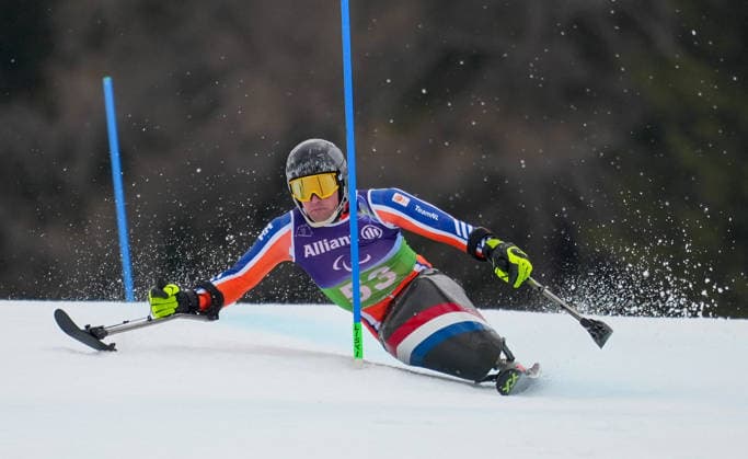 (260311) -- CORTINA D AMPEZZO, March 11, 2026 -- Niels de Langen of the Netherlands competes during the Para Alpine Skiing Men s Alpine Combined Sitting event at the Milan-Cortina 2026 Paralympic Winter games, Winterspiele,Spiele, Summer games in Cortina D ampezzo, Italy, March 10, 2026. ) (SP)ITALY-CORTINA D AMPEZZO-PARALYMPIC WINTER GAMES-PARA ALPINE SKIING-MEN S ALPINE COMBINED-SITTING WangxKaiyan 