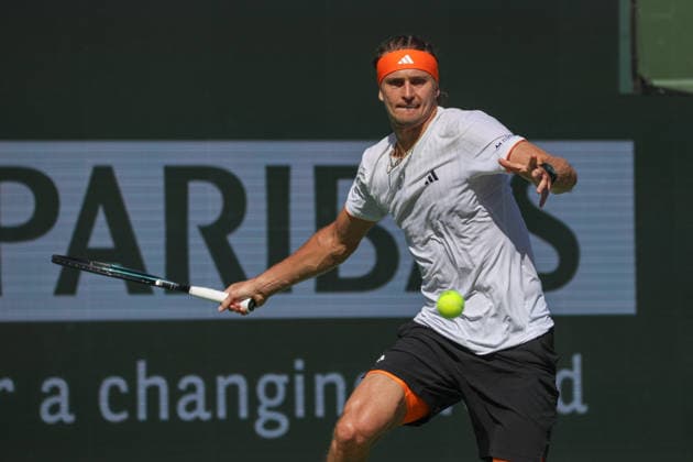 INDIAN WELLS, CA - MARCH 10: Alexander Zverev (GER) hits a forehand during the BNP Paribas Open on March 10, 2026 at Indian Wells Tennis Garden in Indian Wells, CA. (Photo by George Walker Icon Sportswire) TENNIS: MAR 10 BNP Paribas Open EDITORIAL USE ONLY Icon260310113