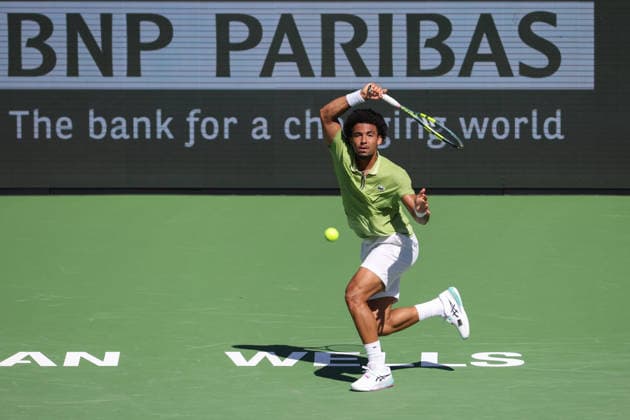 INDIAN WELLS, CA - MARCH 10: Arthur Fils (FRA) hits a forehand during the BNP Paribas Open on March 10, 2026 at Indian Wells Tennis Garden in Indian Wells, CA. (Photo by George Walker Icon Sportswire) TENNIS: MAR 10 BNP Paribas Open EDITORIAL USE ONLY Icon260310071