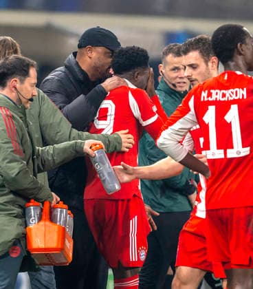 10 03 2026, Football UEFA Champions League 2025 2026 Round of 16, Atalanta Bergamo FC Bayern Munich, in the New Balance Arena Bergamo, Italy , Coach Vincent Kompany center, FC Bayern Munich replaces Alphonso Davies FC Bayern Munich who is injured
