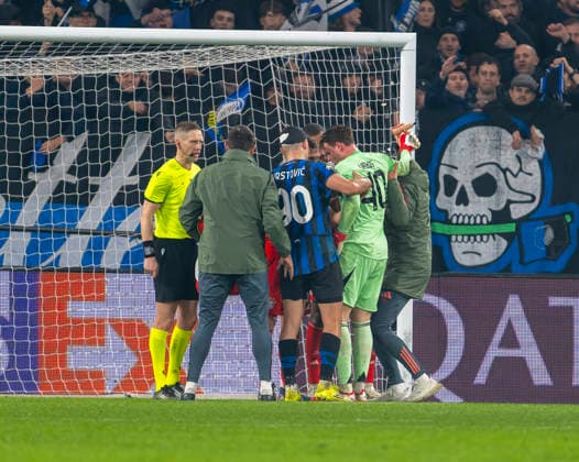 10 03 2026, Football UEFA Champions League 2025 2026 Round of 16, Atalanta Bergamo FC Bayern Munich, at the New Balance Arena Bergamo, Italy , Goalkeeper Jonas Urbig FC Bayern Munich is led off the pitch with a head injury after a collision