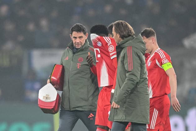 Alphonso Davies FC Bayern Munich injured during the UEFA Champions League 2025 26 Round of 16 First Leg match between Atalanta BC and FC Bayern Munich at Stadio di Bergamo on March 10, 2026 in Bergamo, Italy Photo by Harry Langer DeFodi Images