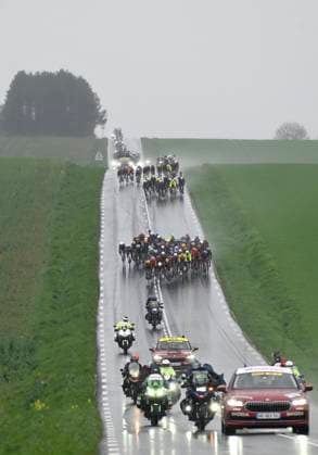 Paris Nice 2026 Stage 4 UCHON, FRANCE - MARCH 11 : illustration picture peloton during stage 4 of the 84th edition of Paris - Nice an UCI World Tour 2.UWT cycling road race stage for Men Elite of 195 km with start in Bourges and finish in Uchon on March 11, 2026 in Uchon, France, 11 03 2026 ( Motordriver Guy De Vuyst - Uchon France  Copyright: xNicoxVereeckenx