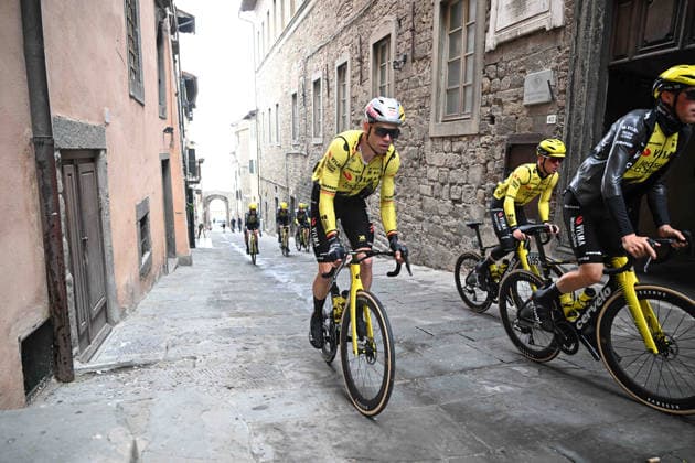 11-03-2026 Tirreno - Adriatico; Tappa 03 Cortona - Magliano De Marsi; 2025, Visma - Lease A Bike; Van Aert, Wout; Cortona; 