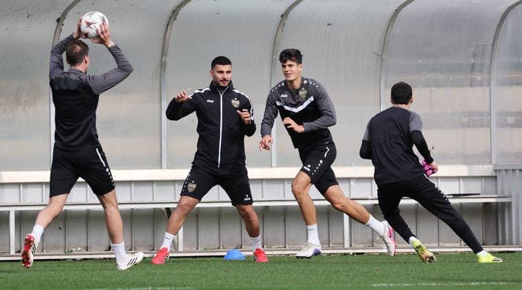 1103 2026, Germany, Stuttgart, Football VfB Stuttgart Training, f l Pascal Stenzel, Deniz Undav VfB , Chema Andres VfB In accordance with the regulations of the DFL German Football League, it is prohibited to exploit or have exploited photographs taken in the stadium and or of the match in the form of sequential images and or video-like photo series