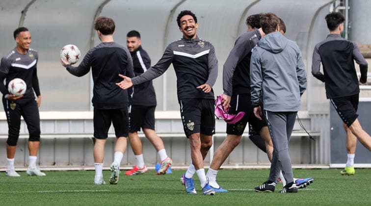 1103 2026, Germany, Stuttgart, Football VfB Stuttgart Training, Tiago Tomas Mitte is pleased According to the regulations of the DFL German Football League, it is prohibited to use or have used photographs taken in the stadium and or of the match in the form of sequential images and or video-like photo series