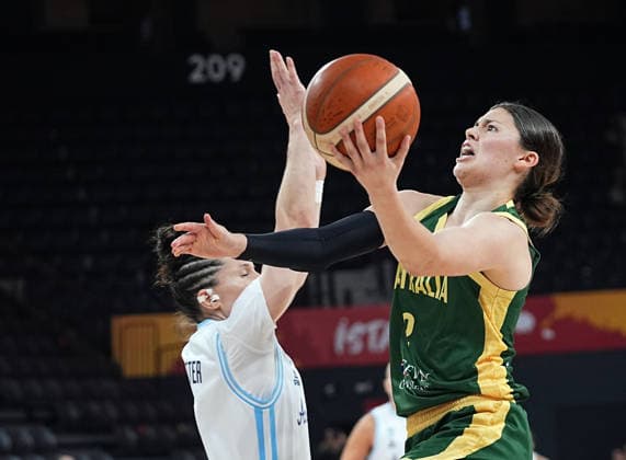 Argentina v Australia - FIBA Women s Basketball World Cup 2026 Qualifying Tournaments ISTANBUL, TURKIYE - MARCH 11: Argentina’s Melisa Gretter (L) and Australia’s Jade Melbourne (R) in action during the FIBA Women’s World Cup Qualifiers Group A basketball match at the Turkcell Basketball Development Center in Istanbul, Turkiye, on March 11, 2026. Esra Bilgin Anadolu Istanbul Turkey. Editorial use only. Please get in touch for any other usage.  Copyright: x2026xAnadoluxEsraxBilginx