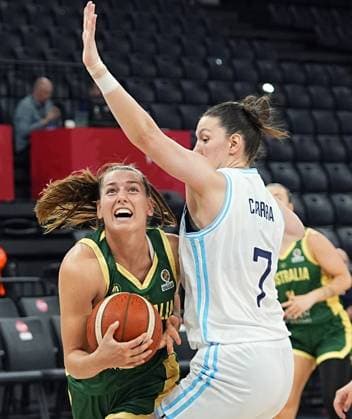 Argentina v Australia - FIBA Women s Basketball World Cup 2026 Qualifying Tournaments ISTANBUL, TURKIYE - MARCH 11: Argentina’s Diana Cabrera (7) and Australia’s Isobel Borlase (L) in action during the FIBA Women’s World Cup Qualifiers Group A basketball match at the Turkcell Basketball Development Center in Istanbul, Turkiye, on March 11, 2026. Esra Bilgin Anadolu Istanbul Turkey. Editorial use only. Please get in touch for any other usage.  Copyright: x2026xAnadoluxEsraxBilginx