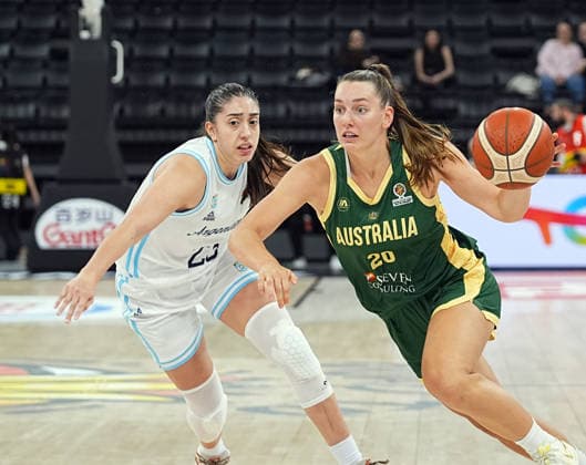 Argentina v Australia - FIBA Women s Basketball World Cup 2026 Qualifying Tournaments ISTANBUL, TURKIYE - MARCH 11: Argentina’s Victoria Gauna (23) and Australia’s Isobel Borlase (20) in action during the FIBA Women’s World Cup Qualifiers Group A basketball match at the Turkcell Basketball Development Center in Istanbul, Turkiye, on March 11, 2026. Esra Bilgin Anadolu Istanbul Turkey. Editorial use only. Please get in touch for any other usage.  Copyright: x2026xAnadoluxEsraxBilginx