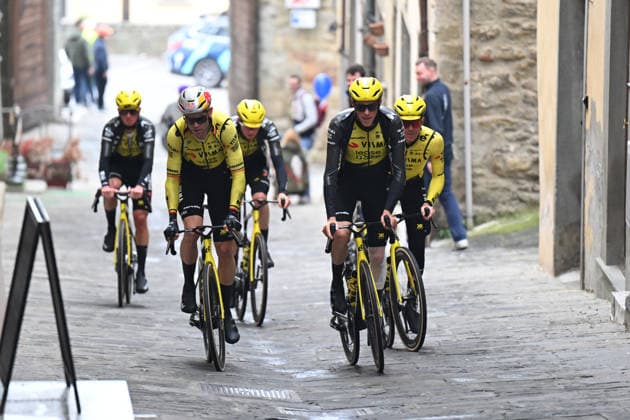 11-03-2026 Tirreno - Adriatico; Tappa 03 Cortona - Magliano De Marsi; 2026, Visma - Lease A Bike; Van Aert, Wout; Cortona; 