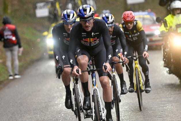 Paris Nice 2026 Stage 4 UCHON, FRANCE - MARCH 11 : head of the race : Van Dijke Mick (NED) of Red Bull - BORA - Hansgrohe, Van Dijke Tim (NED) of Red Bull - BORA - Hansgrohe, Martinez Daniel Felipe (COL) of Red Bull - BORA - Hansgrohe, Vingegaard Jonas (DEN) of Team Visma I Lease a Bike during stage 4 of the 84th edition of Paris - Nice an UCI World Tour 2.UWT cycling road race stage for Men Elite of 195 km with start in Bourges and finish in Uchon on March 11, 2026 in Uchon, France, 11 03 2026 ( Motordriver Guy De Vuyst - Uchon France  Copyright: xNicoxVereeckenx