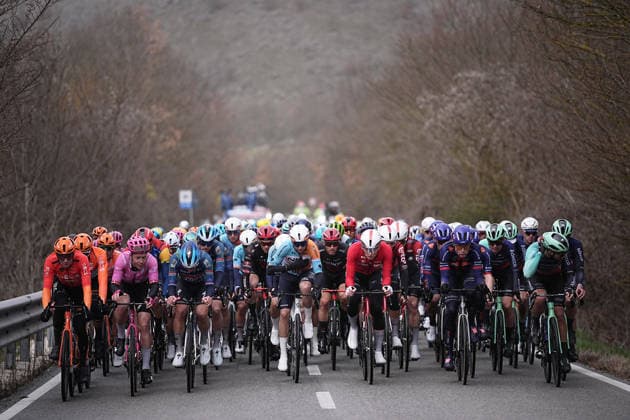 The pack rides during the 221-kilometer Stage 3 of the Tirreno-Adriatico cycling race from Cortona to Magliano de™ Marsi - Italy - Wednesday, March 11, 2026. - cycling .  Copyright: xMarcoxAlpozzi LaPressex