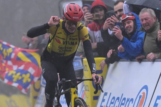Danish Jonas Vingegaard of Team Visma-Lease a Bike celebrates after winning the fourth stage of 84th edition of the Paris-Nice cycling race, a race from Bourges to Uchon (195 km), on Wednesday 11 March 2026. DAVIDxPINTENS  x167170769x