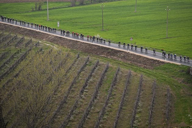The pack rides during the 221-kilometer Stage 3 of the Tirreno-Adriatico cycling race from Cortona to Magliano de™ Marsi - Italy - Wednesday, March 11, 2026. - cycling .  Copyright: xMarcoxAlpozzi LaPressex