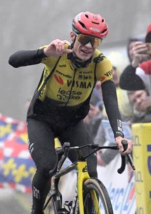Paris Nice 2026 Stage 4 UCHON, FRANCE - MARCH 11 : Vingegaard Jonas (DEN) of Team Visma I Lease a Bike wins during stage 4 of the 84th edition of Paris - Nice an UCI World Tour 2.UWT cycling road race stage for Men Elite of 195 km with start in Bourges and finish in Uchon on March 11, 2026 in Uchon, France, 11 03 2026 ( Motordriver Guy De Vuyst - Uchon France  Copyright: xNicoxVereeckenx