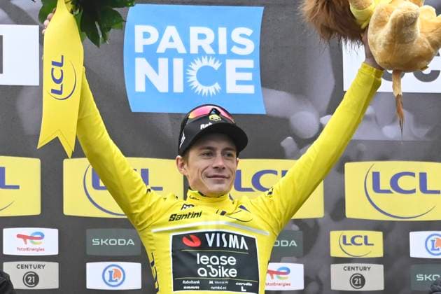 Paris Nice 2026 Stage 4 UCHON, FRANCE - MARCH 11 : Vingegaard Jonas (DEN) of Team Visma I Lease a Bike pictured with the yellow jersey during the podium ceremony of stage 4 of the 84th edition of Paris - Nice an UCI World Tour 2.UWT cycling road race stage for Men Elite of 195 km with start in Bourges and finish in Uchon on March 11, 2026 in Uchon, France, 11 03 2026 ( Motordriver Guy De Vuyst - Uchon France  Copyright: xNicoxVereeckenx