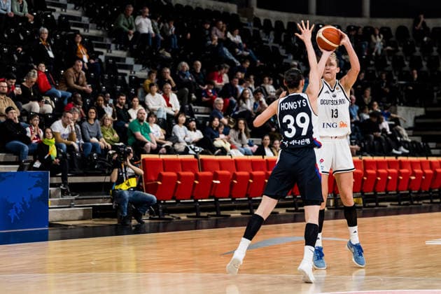 LYON-VILLEURBANNE, FRANCE - MARCH 11: Leonie Fiebich (Germany, 13) shoots the ball over Yusun Hong (Republic of Korea, 39) during the FIBA Women™s World Cup Qualifying Tournament match between Germany vs. Republic of Korea at Astroballe on matchday 1 of the FIBA Women™s World Cup Qualifying Tournament on March 11, 2026 in Lyon-Villeurbanne, France. France Copyright: xSteffiexWunderlx