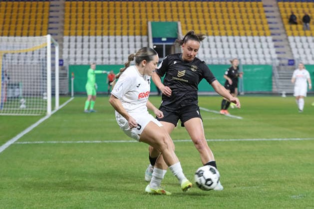 DFB Pokal Frauen FC Carl Zeiss Jena SC Sand 1946 11 03 26 Pija Reininger 9, SC Sand vs Nelly Juckel 31, Carl Zeiss Jena Fußball, DFB Pokal Frauen, Viertelfinale FC Carl Zeiss Jena vs SC Sand 1946 am 11 03 26 im Ernst Abbe Sportfeld ad hoc arena, Jena DFL REGULATIONS PROHIBIT ANY USE OF PHOTOGRAPHS AS IMAGE SEQUENCES AND OR QUASI VIDEO Copyright: xBEAUTIFULxSPORTS JanxKaeferx