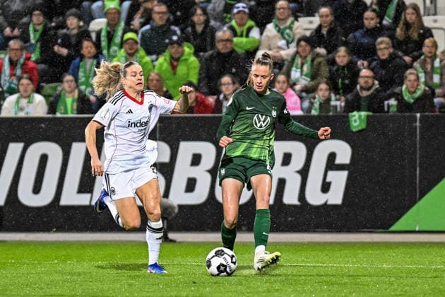 Soccer I Women I Season 2025 2026 I DFB Cup I VfL Wolfsburg Eintracht Frankfurt I 11 03 2026 duel Nadine Andrina Riesen 22, Eintracht Frankfurt vs Vivien Endemann 25, VfL Wolfsburg Wolfsburg AOK Stadium Lower Saxony Germany Copyright: xLobeca InesxHähnelx