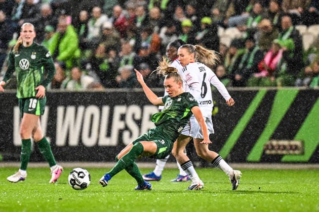 Soccer I Women I Season 2025 2026 I DFB Cup I VfL Wolfsburg Eintracht Frankfurt I 11 03 2026 duel Ella Peddemors 5, VfL Wolfsburg vs Elisa Senß 6, Eintracht Frankfurt Wolfsburg AOK Stadium Lower Saxony Germany Copyright: xLobeca InesxHähnelx