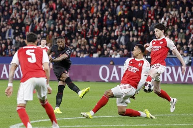 LEVERKUSEN (l-r) Christian Kofane of Bayer 04 Leverkusen, Gabriel of Arsenal FC, Declan Rice of Arsenal FC during the UEFA Champions League match between Bayer 04 Leverkusen v Arsenal at the BayArena on March 11, 2026 in Leverkusen, Germany. BART STOUTJESDIJK ANP FOC 2026 2027 xVIxANPxSportx xBartxStoutjesdijkxIVx 553058044 originalFilename: 553058044.jpg