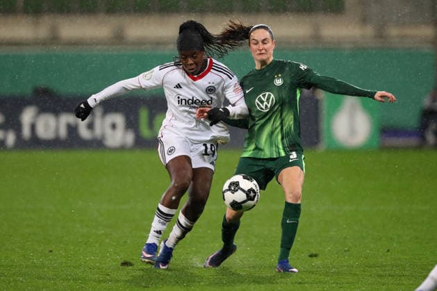 VfL vs Frankfurt, DFB Pokal Women Wolfsburg, 11 03 2026, Football, Women, VfL Wolfsburg vs Eintracht Frankfurt, Quarterfinal DFB Pokal, Season 2025 2026 Nicole Anyomi Eintracht Frankfurt , Caitlin Dijkstra VfL Wolfsburg AOK Stadion Germany