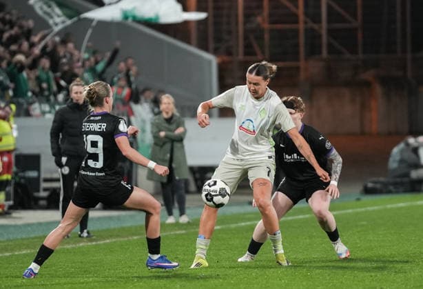 Germany DFB Pokal Women 2025 2026, SGS Essen vs SV Werder Bremen, Wednesday 11 03 2026 Stadion an der Hafenstraße Nordrhein Westfalen, Germany Larissa Mühlhaus SV Werder Bremen, 7 in duel Copyright: xMerlexKölkingx
