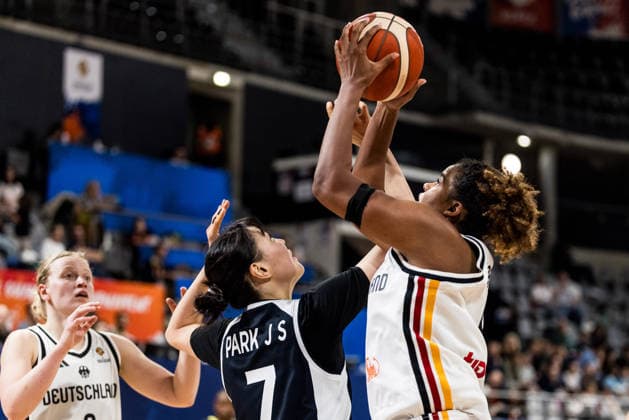 LYON-VILLEURBANNE, FRANCE - MARCH 11: Nyara Sabally (Germany, 8) shoots the ball against Jisu Park (Republic of Korea, 7) during the FIBA Women™s World Cup Qualifying Tournament match between Germany vs. Republic of Korea at Astroballe on matchday 1 of the FIBA Women™s World Cup Qualifying Tournament on March 11, 2026 in Lyon-Villeurbanne, France. France Copyright: xSteffiexWunderlx
