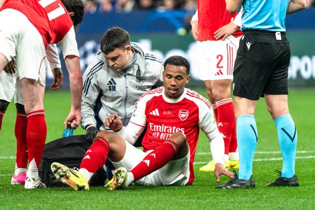 UEFA Champions League 2025 2026 Bayer 04 Leverkusen vs Arsenal, Round of 16 First Round, Wednesday, 11 03 2026 BayArena Nordrhein Westfalen, Germany Gabriel Magalhaes Magalhaes Arsenal, 6 Injury on the ground Copyright: xCelinaxLeiersx