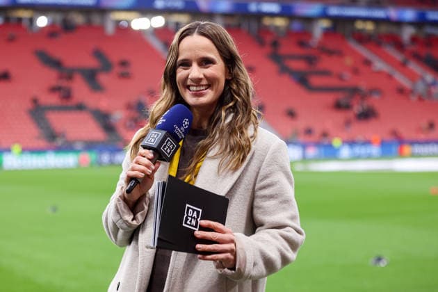 Christina Rann DAZN Moderator GER, Bayer Leverkusen vs Arsenal London, Football, Champions League, Round of 16, Season 2025 2026, 11 03 2026 DFL REGULATIONS PROHIBIT ANY USE OF PHOTOGRAPHS AS IMAGE SEQUENCES AND OR QUASI VIDEO GER, Bayer Leverkusen vs Arsenal London, Football, Champions League, Round of 16, Season 2025 2026, 11 03 2026 Leverkusen Copyright: xEibner-Pressefoto FrankxZeisingx EP_FZG