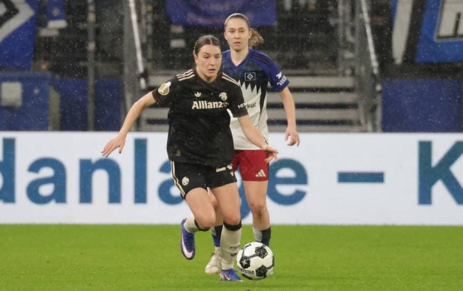Barbara Dunst FC Bayern Muenchen on the ball Football, Season 2025 2026, Women, DFB Cup, Quarterfinal, Volksparkstadion Hamburg, Hamburger SV vs FC Bayern Muenchen DFL REGULATIONS PROHIBIT ANY USE OF PHOTOGRAPHS AS IMAGE SEQUENCES AND OR QUASI VIDEO