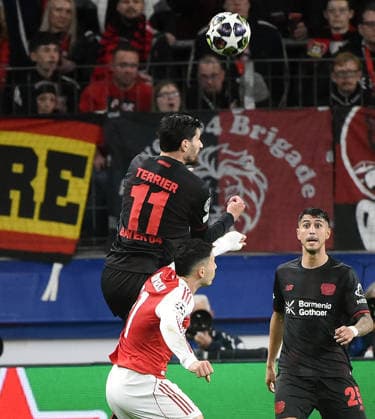 11 03 2026, xhbx, Football UEFA Champions League, Bayer 04 Leverkusen FC Arsenal London v l Gabriel Martinelli Arsenal London FC , Martin Terrier Bayer Leverkusen DFL DFB REGULATIONS PROHIBIT ANY USE OF PHOTOGRAPHS as IMAGE SEQUENCES and or QUASI VIDEO Leverkusen