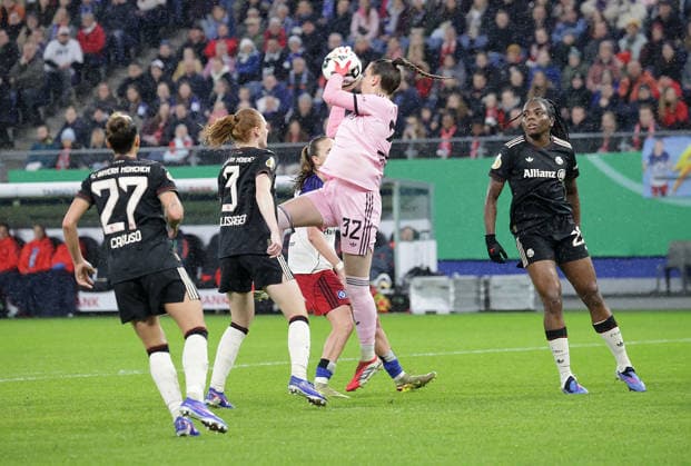 Ena Mahmutovic FC Bayern Muenchen sure Football, Season 2025 2026, Women, DFB Cup, Quarterfinal, Volksparkstadion Hamburg, Hamburger SV vs FC Bayern Muenchen DFL REGULATIONS PROHIBIT ANY USE OF PHOTOGRAPHS AS IMAGE SEQUENCES AND OR QUASI VIDEO