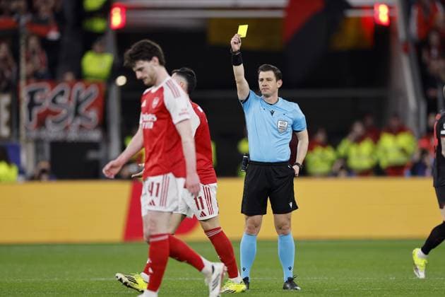 LEVERKUSEN (L-R) Gabriel Martinelli of Arsenal FC, referee Umut Meler during the UEFA Champions League match between Bayer 04 Leverkusen v Arsenal at the BayArena on March 11, 2026 in Leverkusen, Germany. BART STOUTJESDIJK ANP FOC 2026 2027 xVIxANPxSportx xBartxStoutjesdijkxIVx 553059569 originalFilename: 553059569.jpg