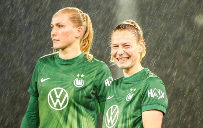 Germany Soccer DFB Pokal Women 2025 2026, Quarterfinal VfL Wolfsburg vs Eintracht Frankfurt AOK Stadion Wolfsburg Camilla Küver Camilla Kuver VfL Wolfsburg Women, 16 Sarai Linder VfL Wolfsburg Women, 39 Wolfsburg Copyright: xAymanxAlahmedx