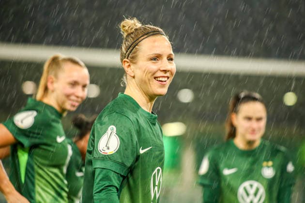 Germany Soccer DFB Cup Women 2025 2026, Quarterfinal VfL Wolfsburg vs Eintracht Frankfurt AOK Stadion Wolfsburg Svenja Huth VfL Wolfsburg Women, 10 Wolfsburg Copyright: xAymanxAlahmedx