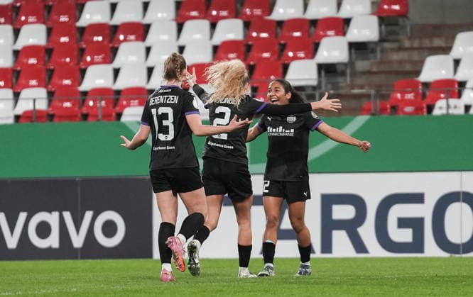 Germany DFB Pokal Women 2025 2026, SGS Essen vs SV Werder Bremen, Wednesday 11 03 2026 Stadion an der Hafenstraße Nordrhein Westfalen, Germany Goal to 1 0 by Ella Touon SGS Essen, 32 Cheers Joy Emotions Goal celebration Copyright: xMerlexKölkingx