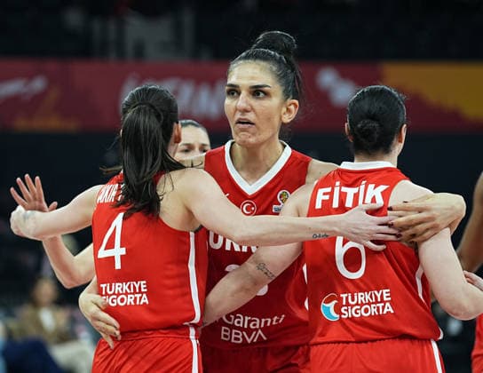 Turkiye v Canada - FIBA Women s Basketball World Cup Qualifiers ISTANBUL, TURKIYE – MARCH 11: Turkiye s players celebrate after scoring during the FIBA Women s Basketball World Cup Qualifiers Group C match between Canada and Turkiye at the Turkcell Basketball Development Center in Istanbul, Turkiye, on March 11, 2026. Esra Bilgin Anadolu Istanbul Turkey. Editorial use only. Please get in touch for any other usage.  Copyright: x2026xAnadoluxEsraxBilginx