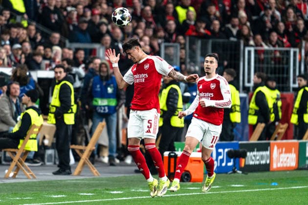 UEFA Champions League 2025 2026 Bayer 04 Leverkusen vs Arsenal, Round of 16 First Round, Wednesday, 11 03 2026 BayArena Nordrhein Westfalen, Germany Piero HincapiÃ Hincapie Arsenal, 5 heads ball into out of bounds Copyright: xCelinaxLeiersx