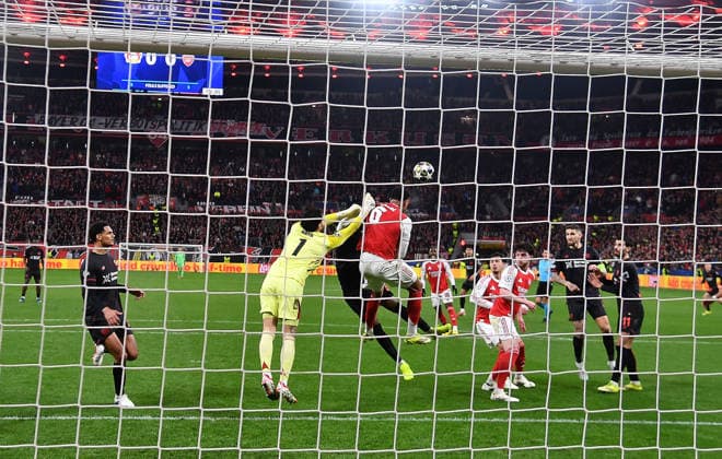 11 03 2026, xhbx, Football UEFA Champions League, Bayer 04 Leverkusen FC Arsenal London v l David Raya Arsenal London FC , Gabriel Magalhaes Arsenal London FC DFL DFB REGULATIONS PROHIBIT ANY USE OF PHOTOGRAPHS as IMAGE SEQUENCES and or QUASI VIDEO Leverkusen
