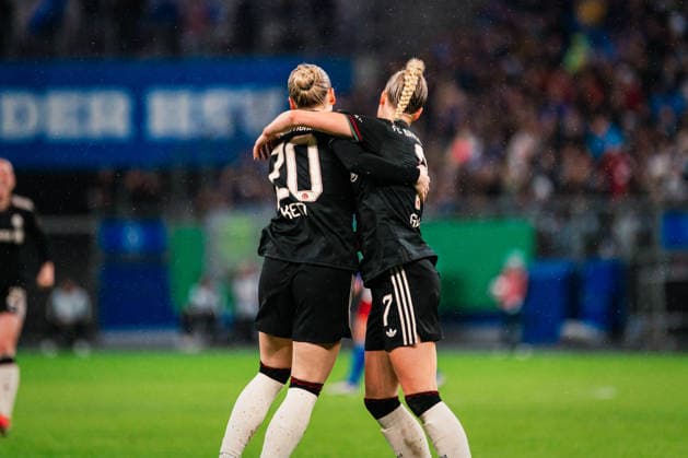 DFB Pokal Women Hamburger SV vs FC Bayern München,11 03 2026 GOAL, CHEER for 0 2 by Franziska Kett FC Bayern München, 20 together with Giulia Gwinn FC Bayern München, 7 Soccer, DFB Pokal Women, Quarterfinal Hamburger SV vs FC Bayern München on 11 03 2026 at Volksparkstadion, Hamburg DFB REGULATIONS PROHIBIT ANY USE OF PHOTOGRAPHS AS IMAGE SEQUENCES AND OR QUASI VIDEO Copyright: xBEAUTIFULxSPORTS Tonhäuserx