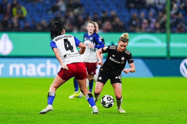 Nigar Mirzaliyeva Hamburger SV, 04 , Linda Dallmann FC Bayern Munich, 10 GER, Hamburger SV vs FC Bayern Munich, Women, Football, DFB Cup, Quarter-finals, 2025 2026 season, 11 03 2026 GER, Hamburger SV vs FC Bayern Munich, Women, Football, DFB Cup, Quarter-finals, 2025 2026 season, 11 03 2026 Hamburg Copyright: xEibner-Pressefoto MarcelxvonxFehrnx EP_MFN