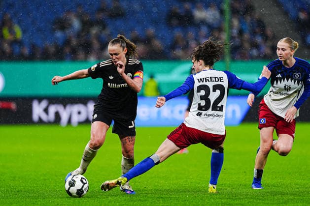 Gerogia Stanway FC Bayern Munich, 31 , Lotta Wrede Hamburger SV, 32 GER, Hamburger SV vs FC Bayern Munich, Women, Football, DFB Cup, Quarter-finals, 2025 2026 season, 11 03 2026 GER, Hamburger SV vs FC Bayern Munich, Women, Football, DFB Cup, Quarter-finals, 2025 2026 season, 11 03 2026 Hamburg Copyright: xEibner-Pressefoto MarcelxvonxFehrnx EP_MFN