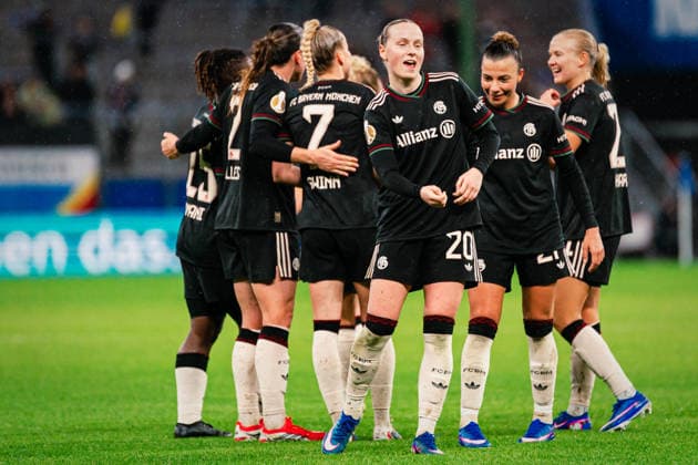DFB Pokal Frauen Hamburger SV vs FC Bayern München,11 03 2026 TOR, JUBEL zum 0 2 durch Franziska Kett FC Bayern München, 20 Fußball, DFB Pokal Frauen, Viertelfinale Hamburger SV vs FC Bayern München am 11 03 2026 im Volksparkstadion, Hamburg DFB REGULATIONS PROHIBIT ANY USE OF PHOTOGRAPHS AS IMAGE SEQUENCES AND OR QUASI VIDEO Copyright: xBEAUTIFULxSPORTS Tonhäuserx