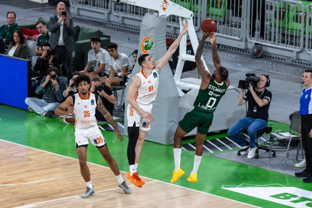 GER, BKT EuroCup, season 2025 2026, eighth final, Cedevita Olimpija Ljubljana Niners Chemnitz 11 03 2026, Arena Stozice, Ljubljana, GER, BKT EuroCup, season 2025 2026, eighth final, Cedevita Olimpija Ljubljana Niners Chemnitz Dj Stewart Cedevita Olimpija Ljubljana 0 , Yordan Minchev Niners Chemnitz, 91 Photo Alexander Trienitz Ljubljana Arena Stozice Slovenia