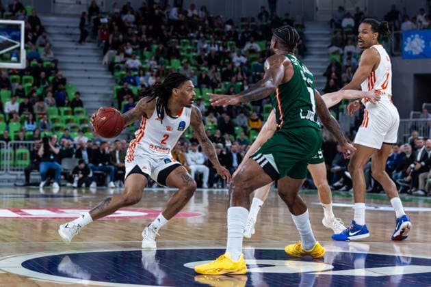 GER, BKT EuroCup, season 2025 2026, eighth final, Cedevita Olimpija Ljubljana Niners Chemnitz 11 03 2026, Arena Stozice, Ljubljana, GER, BKT EuroCup, season 2025 2026, eighth final, Cedevita Olimpija Ljubljana Niners Chemnitz Nike Sibande Niners Chemnitz, 2 , Umoja Gibson Cedevita Olimpija Ljubljana 1 Photo Alexander Trienitz Ljubljana Arena Stozice Slovenia