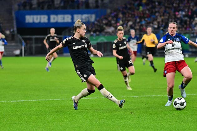 Soccer I Women I Season 2025 2026 I DFB Cup I Quarterfinals I Hamburger SV FC Bayern Munich I 11 03 2026 Giulia Gwinn 7, FC Bayern Munich passes in the penalty area Hamburg Volksparkstadion Hamburg Germany Copyright: xLobeca WolfxGebhardtx
